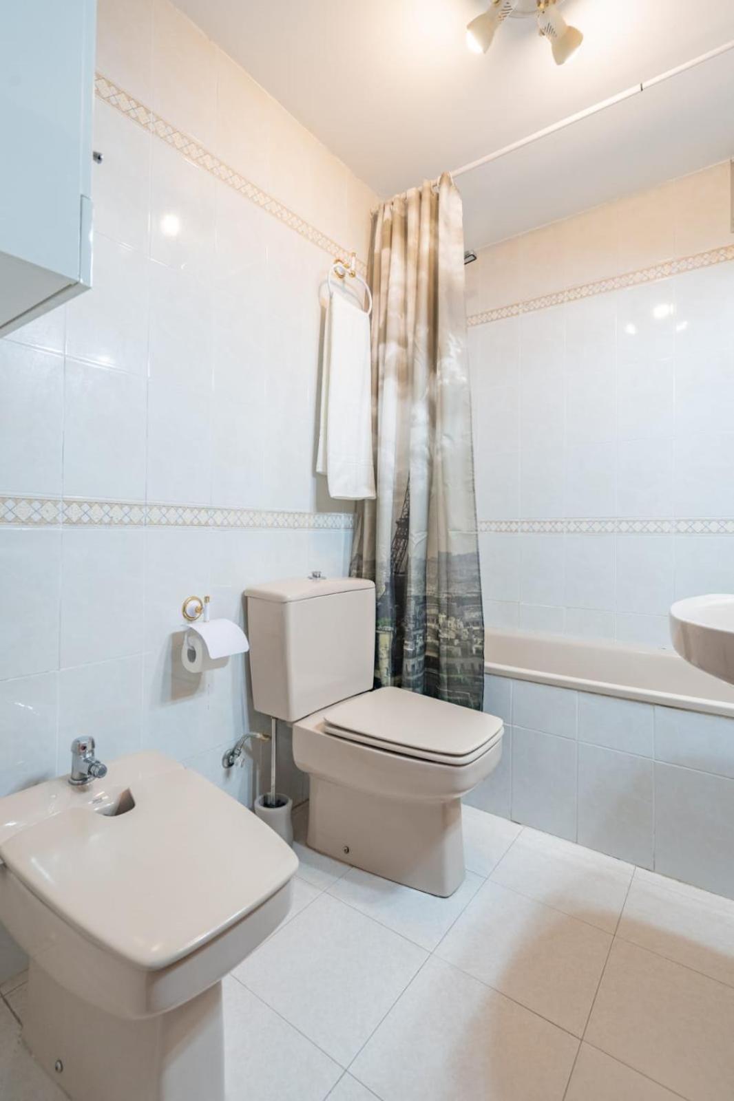 Apartment Monfort Валенсия Экстерьер фото